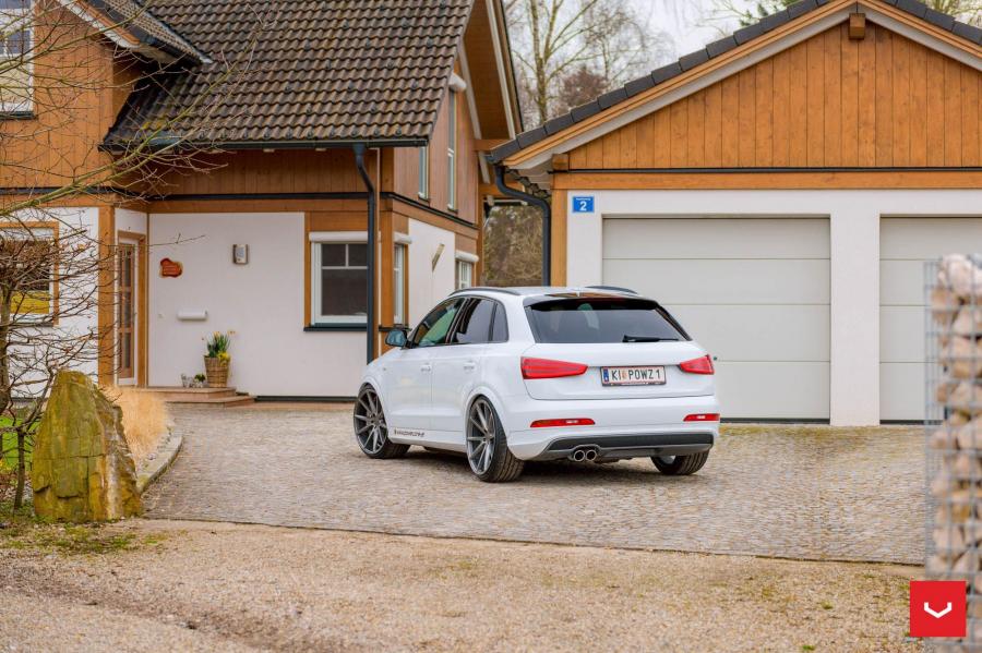  Audi Q3 on Vossen Wheels (VFS1) 2017 года  (фото 28 из 28)